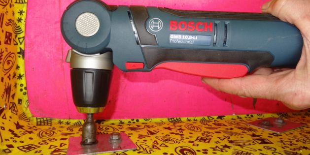 Bosch GWB 10,8V: wenn es eng wird