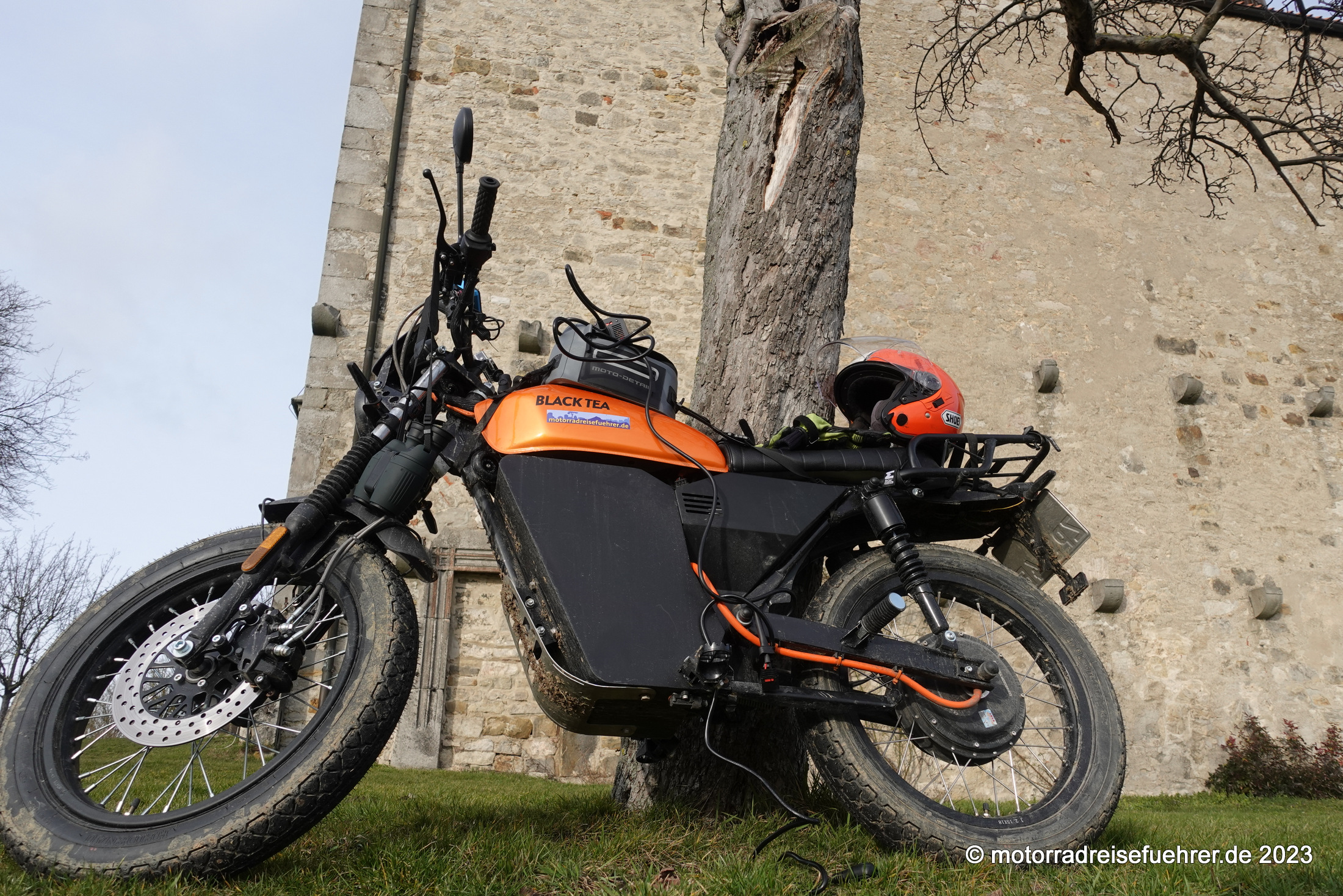 Retro-E-Motorrad mit 150 Kilometer Reichweite